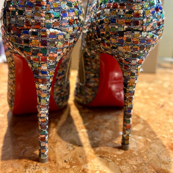 COPY - CHRISTIAN LOUBOUTIN HILLS - Picture 6 of 15